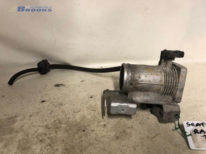 Gebruikte Gasklephuis BMW 3 serie Compact (E36/5) 316i Prijs € 15,00 Margeregeling aangeboden door Autobedrijf Brooks