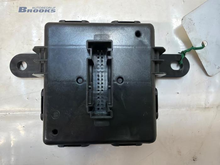 Gebruikte Module keyless vehicle Volkswagen ID.3 (E11/E12) First, Life, Pro 58 kWh Prijs € 15,00 Margeregeling aangeboden door Autobedrijf Brooks