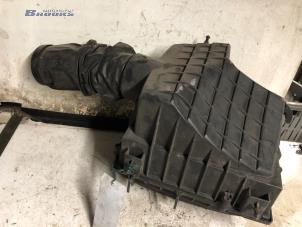 Gebruikte Luchtfilterhuis Opel Omega Prijs € 20,00 Margeregeling aangeboden door Autobedrijf Brooks