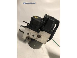 Gebruikte ABS Pomp Opel Omega Prijs € 25,00 Margeregeling aangeboden door Autobedrijf Brooks