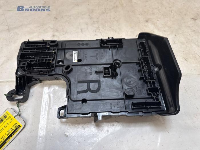 Module Bodycontrol Tesla Model 3, 2017 Long Range, Performance AWD, Sedan, 4Dr, Elektrisch, 366kW (498pk), 4x4, 3D3; 3D5, 2020-12 (Gebruikt)