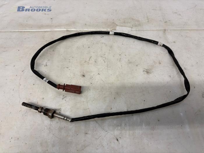 Gebruikte Uitlaat temperatuursensor Volkswagen Golf VII (AUA) 1.6 TDI BlueMotion 16V Prijs € 15,00 Margeregeling aangeboden door Autobedrijf Brooks