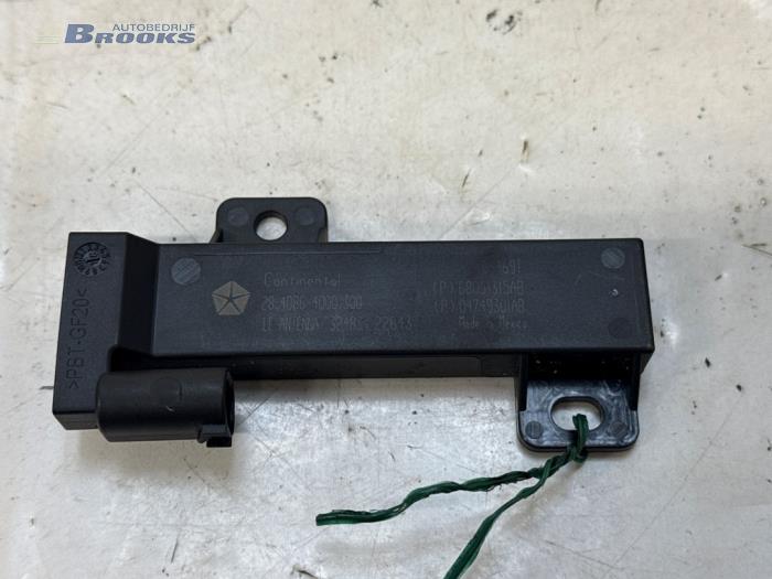 Gebruikte Antenne Jeep Compass II (MP) 1.4 Multi Air2 16V Prijs € 15,00 Margeregeling aangeboden door Autobedrijf Brooks