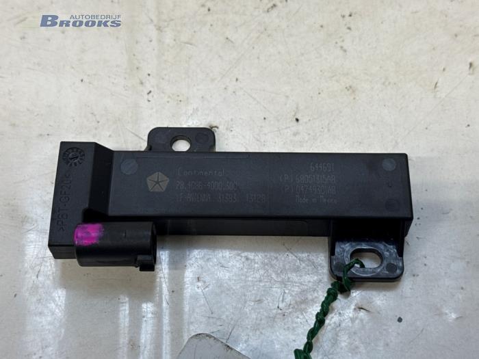 Gebruikte Antenne Jeep Compass II (MP) 1.4 Multi Air2 16V Prijs € 15,00 Margeregeling aangeboden door Autobedrijf Brooks