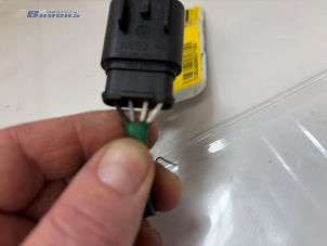 Lambda Sonde van een Jeep Compass II (MP) 1.4 Multi Air2 16V 2019
