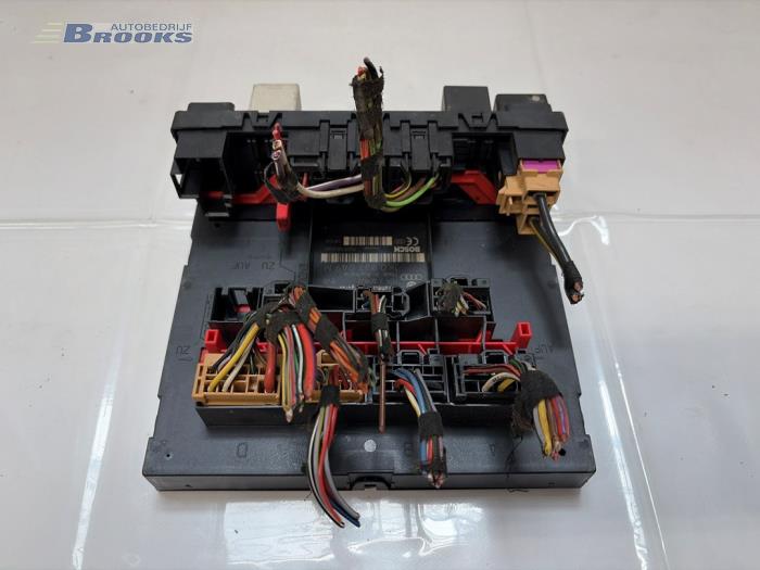 Gebruikte Module Bodycontrol Volkswagen Caddy III (2KA,2KH,2CA,2CH) 2.0 SDI Prijs € 25,00 Margeregeling aangeboden door Autobedrijf Brooks