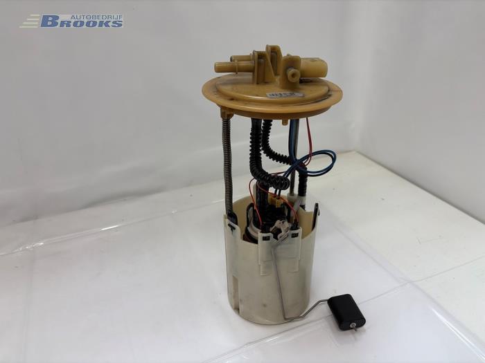 Gebruikte Tank element Pomp Mercedes Sprinter 3t (906.61) 213 CDI 16V Prijs € 30,00 Margeregeling aangeboden door Autobedrijf Brooks