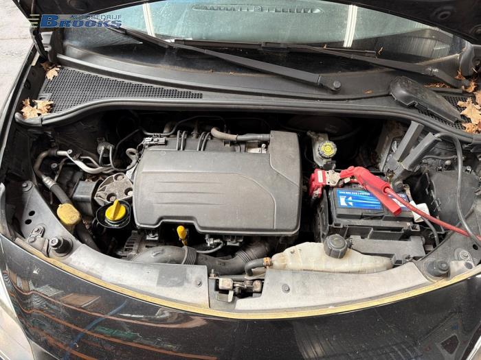 Gebruikte Kontaktslot + computer Renault Clio III (BR/CR) 1.2 16V 75 Prijs op aanvraag aangeboden door Autobedrijf Brooks