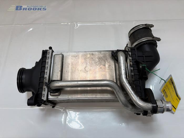 Gebruikte Intercooler Mercedes C (W205) C-200 2.0 CGI 16V Prijs € 40,00 Margeregeling aangeboden door Autobedrijf Brooks