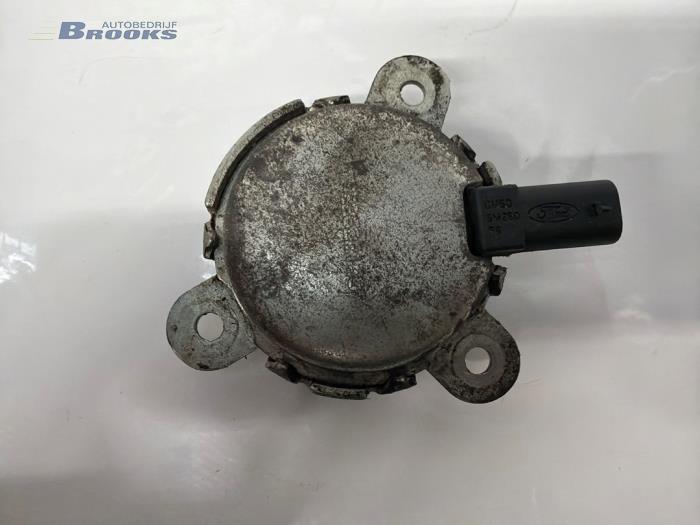 Gebruikte Nokkenas Sensor Ford Focus 3 Wagon 1.0 Ti-VCT EcoBoost 12V 125 Prijs € 15,00 Margeregeling aangeboden door Autobedrijf Brooks