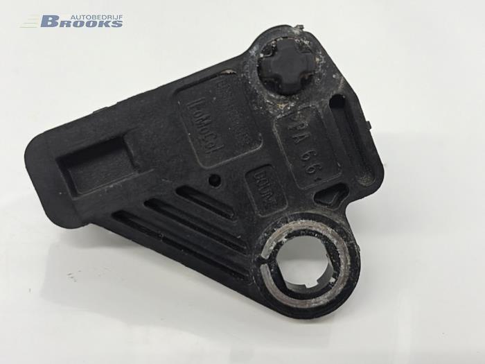 Gebruikte Krukas sensor Ford Focus 3 Wagon 1.0 Ti-VCT EcoBoost 12V 125 Prijs € 15,00 Margeregeling aangeboden door Autobedrijf Brooks