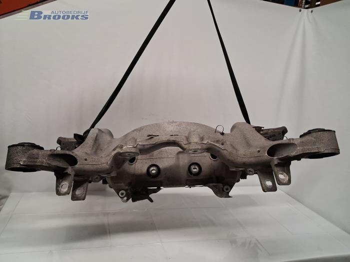 Gebruikte Subframe Landrover Range Rover IV (LG) 4.4 SDV8 32V Prijs € 345,00 Margeregeling aangeboden door Autobedrijf Brooks
