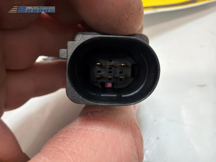 Lambda Sonde van een Ford Focus 3 1.0 Ti-VCT EcoBoost 12V 125 2016