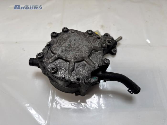 Gebruikte Dieselpomp Volkswagen Caddy III (2KA,2KH,2CA,2CH) 1.9 TDI Prijs € 20,00 Margeregeling aangeboden door Autobedrijf Brooks