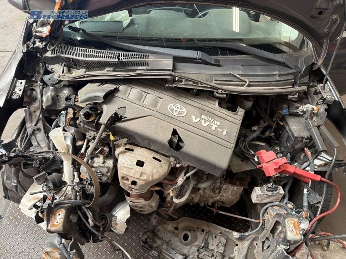 Gebruikte Rembekrachtiger Toyota Urban Cruiser 1.33 Dual VVT-I 16V 2WD Prijs € 70,00 Margeregeling aangeboden door Autobedrijf Brooks