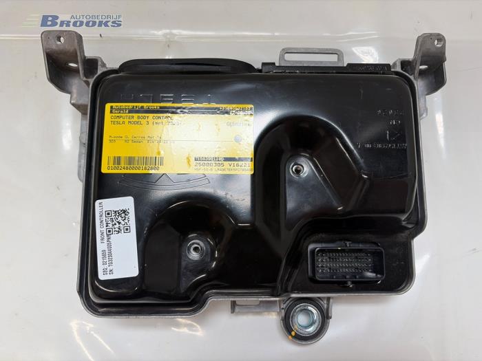 Module Bodycontrol Tesla Model 3, 2017 Long Range, Performance AWD, Sedan, 4Dr, Elektrisch, 366kW (498pk), 4x4, 3D3; 3D5, 2020-12 (Gebruikt)