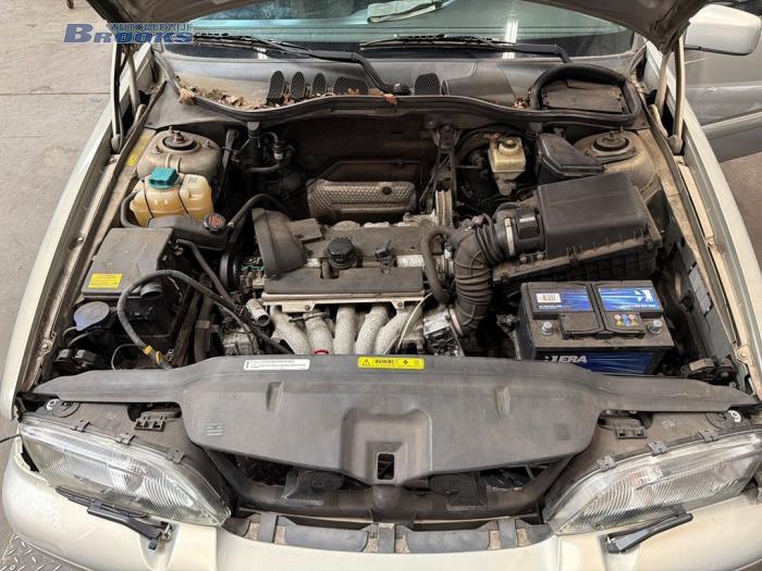 Gebruikte Pomp Servo Volvo V70 (GW/LW/LZ) 2.4 20V 140 Prijs € 35,00 Margeregeling aangeboden door Autobedrijf Brooks