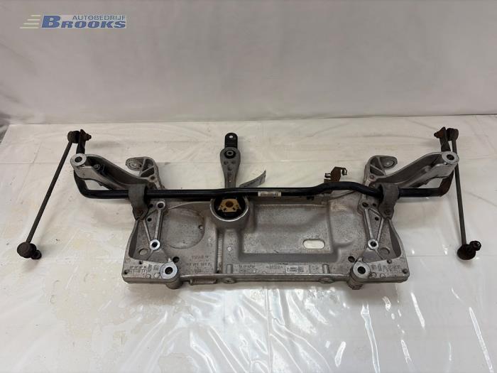 Gebruikte Subframe Volkswagen Golf VI (5K1) 1.6 TDI 16V Prijs € 15,00 Margeregeling aangeboden door Autobedrijf Brooks