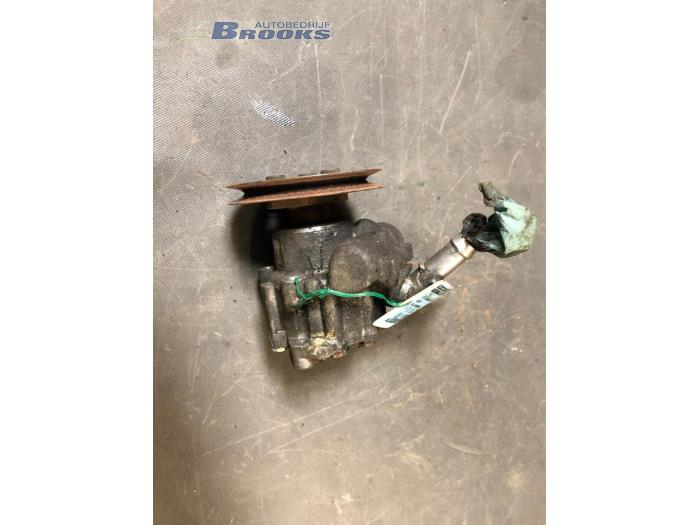 Gebruikte Pomp Servo Seat Alhambra (7V8/9) 1.9 TDI 110 Prijs € 15,00 Margeregeling aangeboden door Autobedrijf Brooks