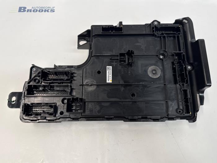 Gebruikte Computer Body Control Tesla Model Y (5YJY) Long Range,Performance Prijs € 70,00 Margeregeling aangeboden door Autobedrijf Brooks
