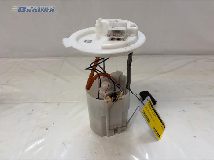 Gebruikte Tank element Pomp Jeep Compass II (MP) 1.3 T4 150 16V Prijs € 75,00 Margeregeling aangeboden door Autobedrijf Brooks
