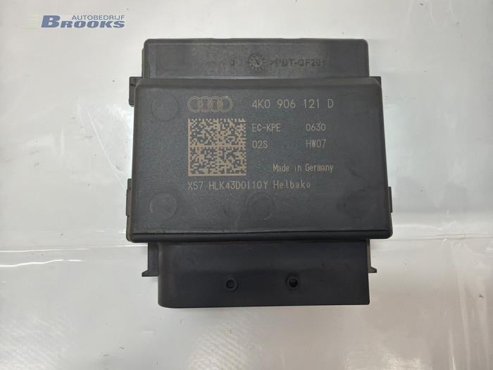 Gebruikte Brandstofpomp module Audi Q7 (4MB/4MG) 3.0 V6 24V 55 TFSI Quattro Prijs € 45,00 Margeregeling aangeboden door Autobedrijf Brooks