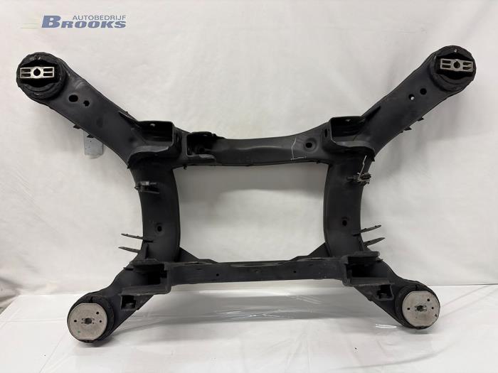 Gebruikte Subframe Mercedes GLE (V167) 450 EQ Boost 3.0 24V 4-Matic Prijs € 475,00 Margeregeling aangeboden door Autobedrijf Brooks