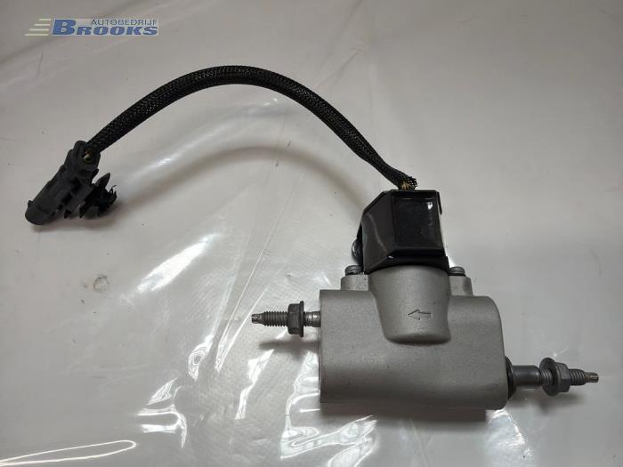 Gebruikte Airco expansieklep Peugeot 208 II (UB/UH/UP) e-208 50 kWh Prijs € 20,00 Margeregeling aangeboden door Autobedrijf Brooks