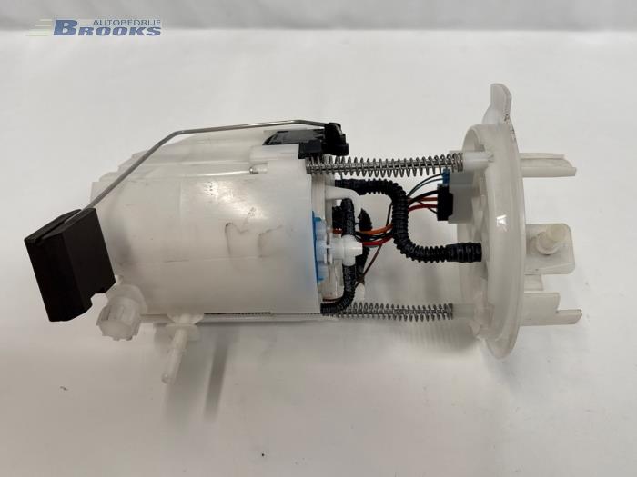 Gebruikte Tank element Pomp Mercedes GLE (V167) 450 EQ Boost 3.0 24V 4-Matic Prijs € 70,00 Margeregeling aangeboden door Autobedrijf Brooks