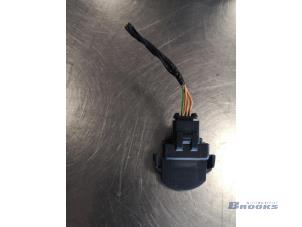 Gebruikte Sensor Licht Citroen C5 I Berline (DC) 2.0 16V Prijs € 5,00 Margeregeling aangeboden door Autobedrijf Brooks