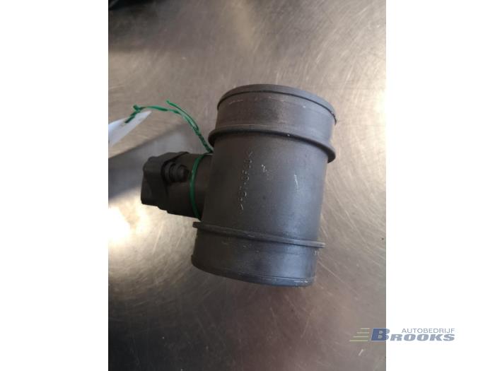 Gebruikte Luchtmassameter Opel Astra G Caravan (F35) 1.7 DTI 16V Eco4 Prijs € 25,00 Margeregeling aangeboden door Autobedrijf Brooks