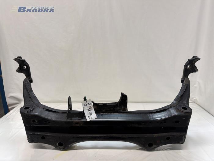 Gebruikte Subframe Opel Movano (4A1; 4A2; 4B2; 4B3; 4C2; 4C3) 2.5 CDTI 16V DPF Prijs € 140,00 Margeregeling aangeboden door Autobedrijf Brooks