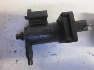 Gebruikte Sensor (overige) Mercedes C (W203) 2.2 C-200 CDI 16V Prijs € 15,00 Margeregeling aangeboden door Autobedrijf Brooks