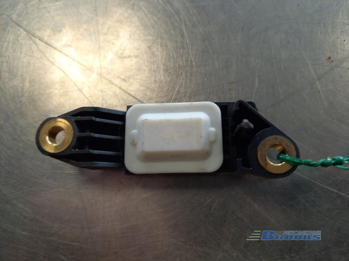 Gebruikte Airbag Sensor Mercedes C (W203) 2.2 C-200 CDI 16V Prijs € 15,00 Margeregeling aangeboden door Autobedrijf Brooks