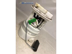 Gebruikte Brandstofpomp Elektrisch Dacia Sandero I (BS) 1.6 Prijs € 20,00 Margeregeling aangeboden door Autobedrijf Brooks