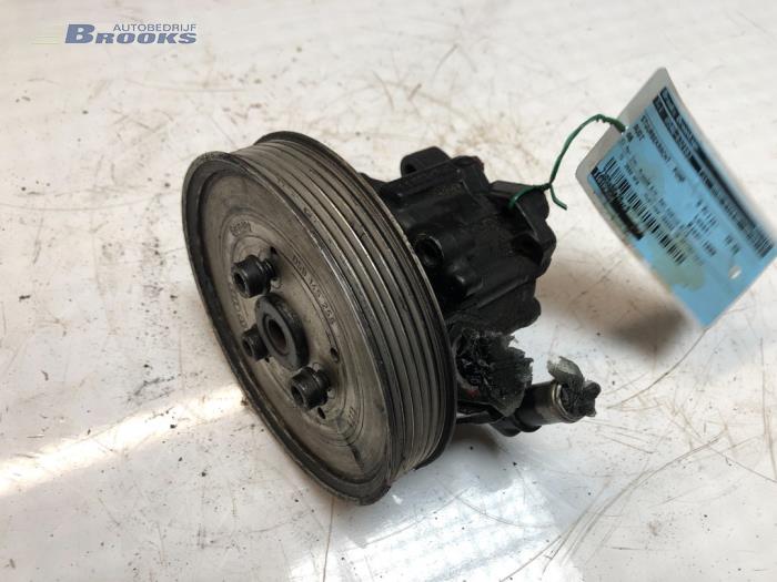 Gebruikte Pomp Servo Audi A6 Prijs € 15,00 Margeregeling aangeboden door Autobedrijf Brooks