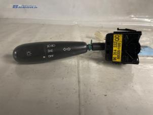 Gebruikte Knipperlicht Schakelaar Chevrolet Matiz 0.8 S,SE Prijs € 10,00 Margeregeling aangeboden door Autobedrijf Brooks
