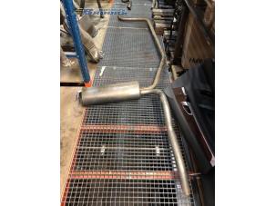 Gebruikte Uitlaat Einddemper Opel Vivaro 2.0 CDTI Prijs € 37,50 Margeregeling aangeboden door Autobedrijf Brooks