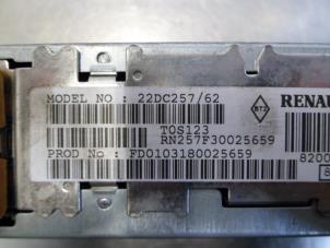 Gebruikte Radio/Cassette Renault Megane II (BM/CM) 1.9 dCi 120 Prijs € 37,50 Margeregeling aangeboden door Autobedrijf Brooks