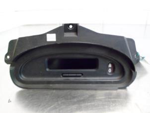 Gebruikte Display Interieur Renault Megane Break/Grandtour (KA) 1.9 dTi Prijs € 15,00 Margeregeling aangeboden door Autobedrijf Brooks