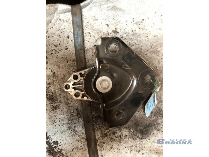 Gebruikte Motorrubber Ford Fiesta 5 (JD/JH) 1.4 16V Prijs € 25,00 Margeregeling aangeboden door Autobedrijf Brooks