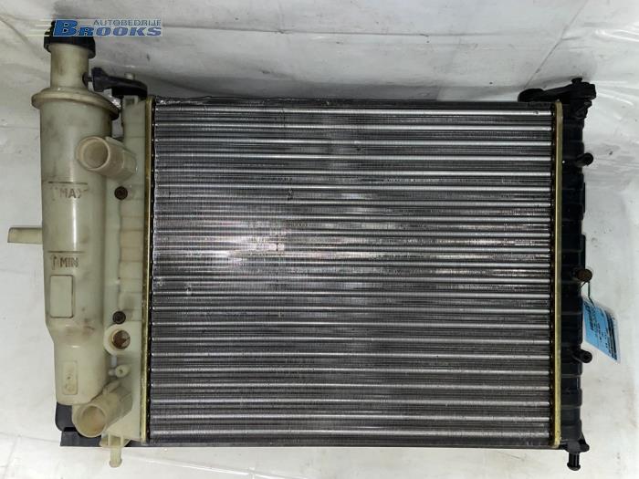 Gebruikte Radiateur Fiat Brava (182B) 1.4 S,SX 12V Prijs € 15,00 Margeregeling aangeboden door Autobedrijf Brooks