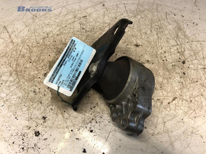 Gebruikte Motorsteun Ford Fiesta 5 (JD/JH) 1.3 Prijs € 20,00 Margeregeling aangeboden door Autobedrijf Brooks
