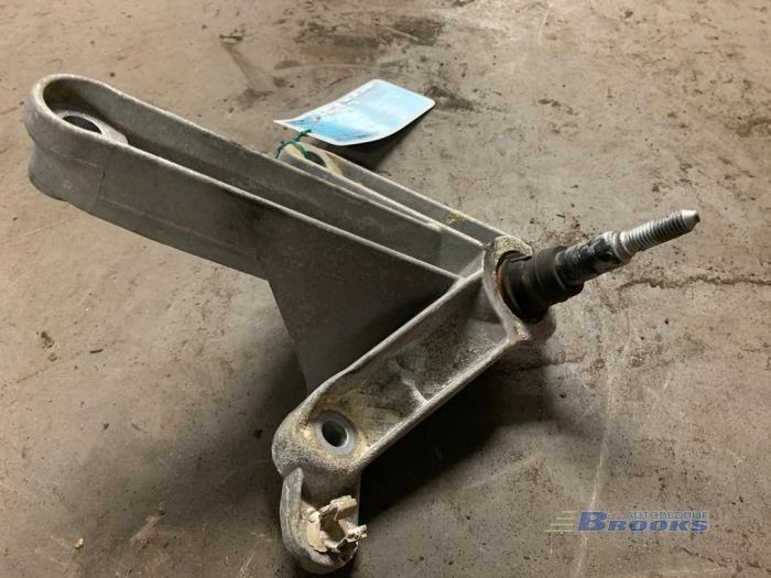 Gebruikte Versnellingsbak Steun Renault Modus/Grand Modus (JP) 1.2 16V Prijs € 15,00 Margeregeling aangeboden door Autobedrijf Brooks