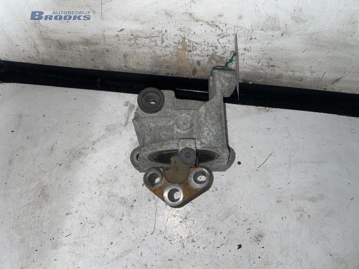 Gebruikte Motorrubber Fiat Stilo (192A/B) 1.9 JTD 115 Prijs € 30,00 Margeregeling aangeboden door Autobedrijf Brooks