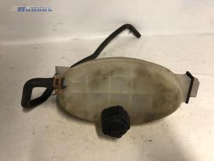 Gebruikte Expansievat Opel Vivaro 1.9 DI Prijs € 10,00 Margeregeling aangeboden door Autobedrijf Brooks