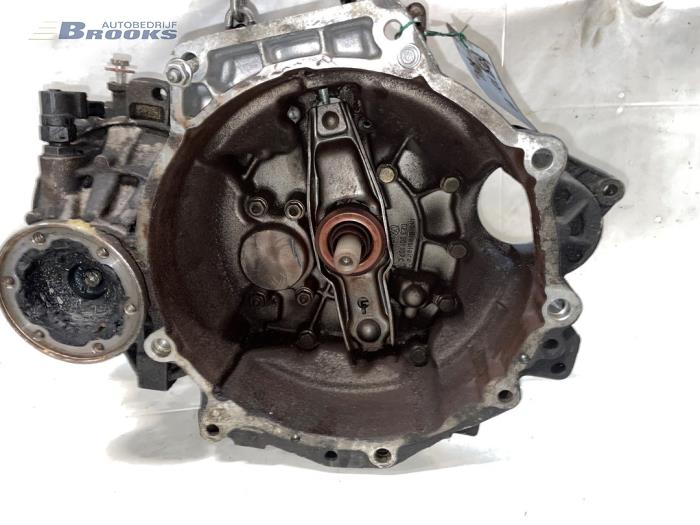 Gebruikte Versnellingsbak Audi A3 (8L1) 1.9 TDI 90 Prijs € 125,00 Margeregeling aangeboden door Autobedrijf Brooks