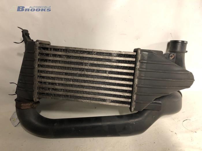 Intercooler van een Opel Astra H SW (L35) 1.7 CDTi 16V 2005