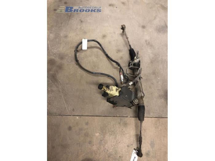 Gebruikte Servopomp Opel Astra G (F70) 2.0 DI 16V Prijs op aanvraag aangeboden door Autobedrijf Brooks