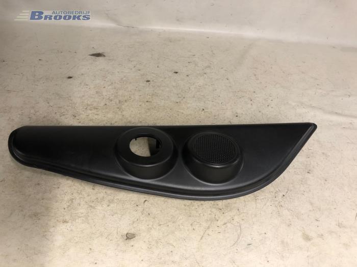 Gebruikte Speaker Peugeot Bipper (AA) 1.4 HDi Prijs € 5,00 Margeregeling aangeboden door Autobedrijf Brooks